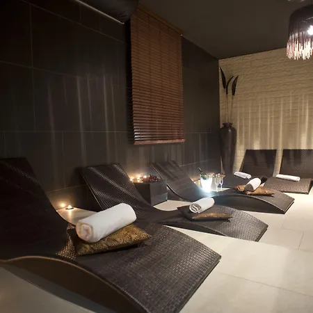 Golden Fish Hotel Apartments-3